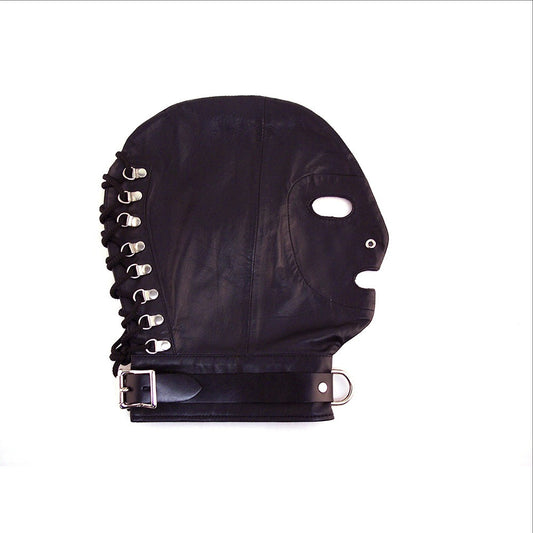 Leather Mask with D-Ring &
Lockable Buckle Strap